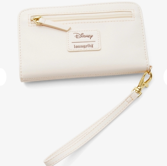 NWT Loungefly Winnie the Pooh Tech wallet - Picture 3 of 9